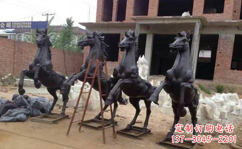 太原马雕塑积极而具有历史意义的艺术
