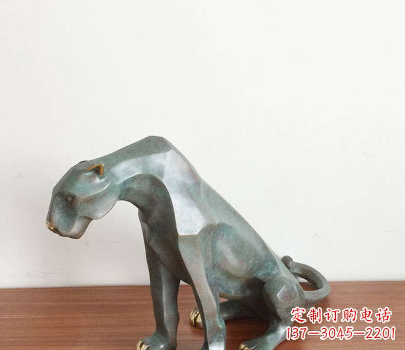 太原抽象豹子动物铜雕