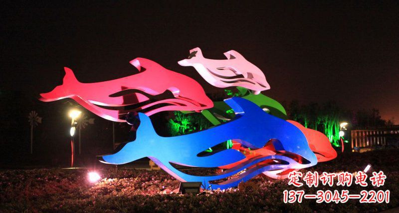 太原海豚雕塑传承海洋文化