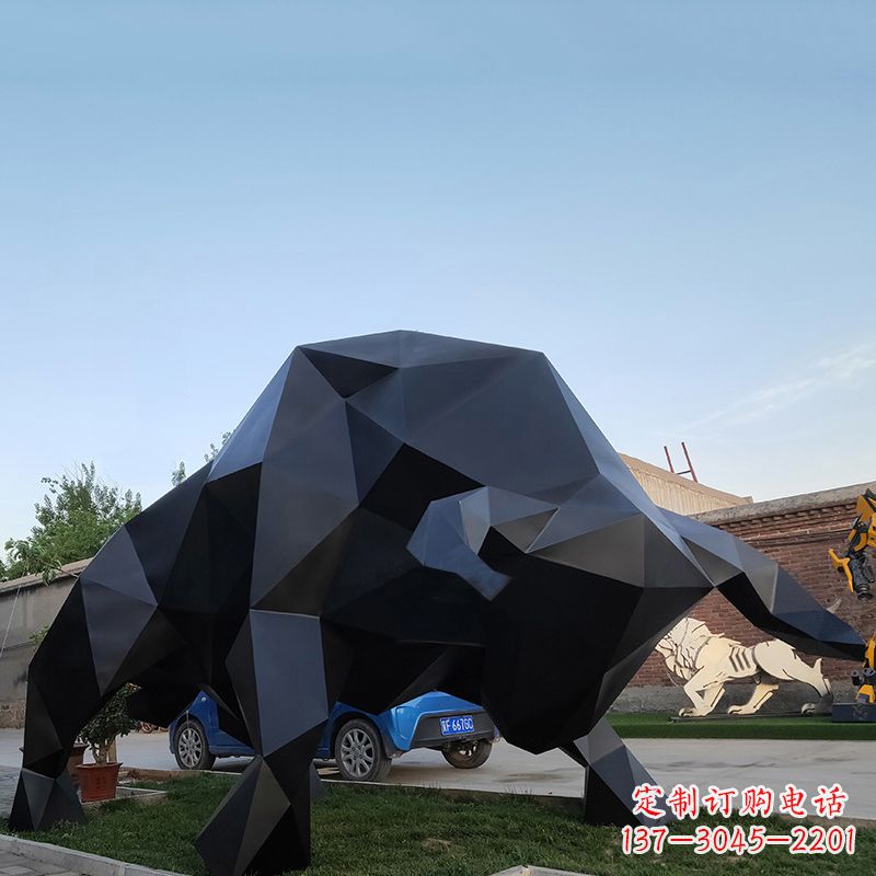 太原华尔街牛大型玻璃钢动物雕塑