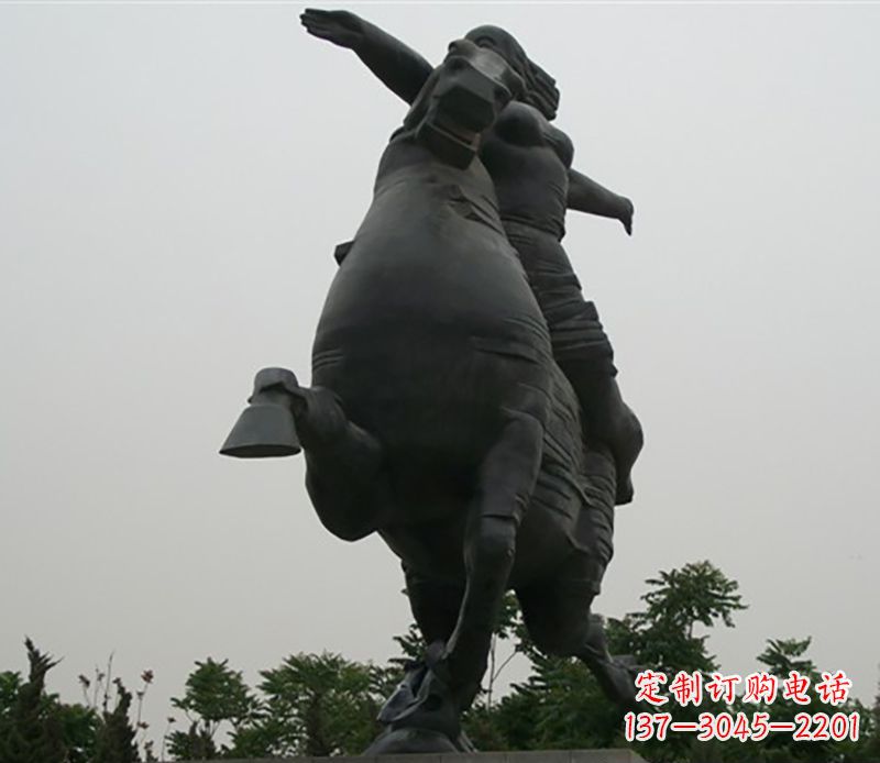 太原穿越时空铜人骑马铜雕