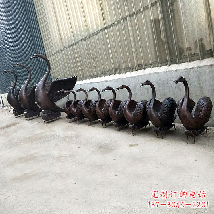 太原精致的铜质天鹅雕塑