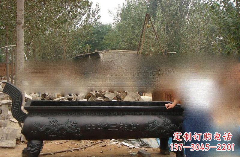 太原祠堂方形香炉铜雕