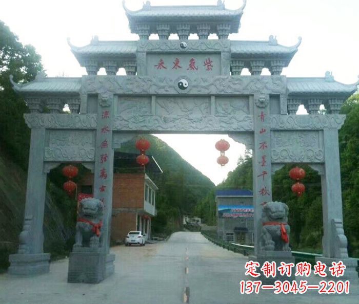 太原“村口三门石雕牌楼——传承文化的艺术”