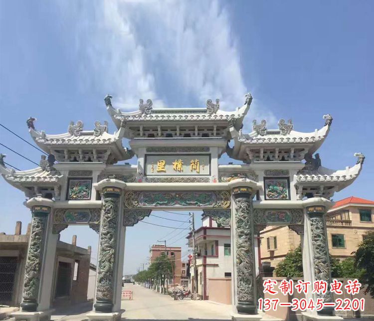 太原传承古老技艺 牌坊雕塑美化村庄