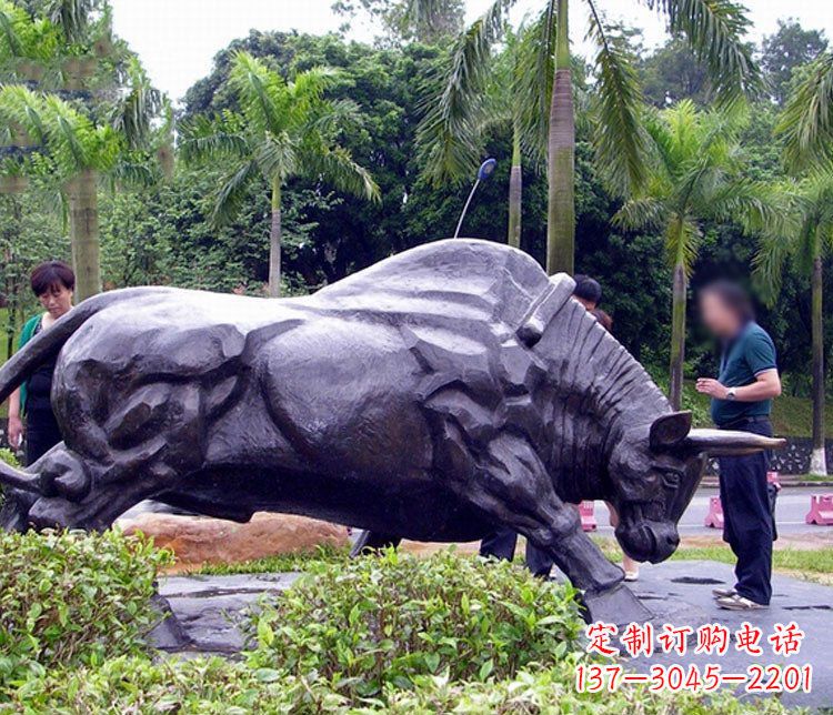 太原大型公园动物牛铜雕塑