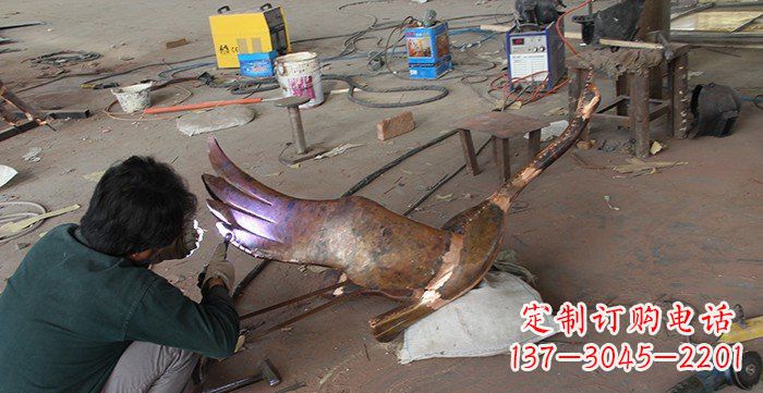 太原大雁公园动物铜雕