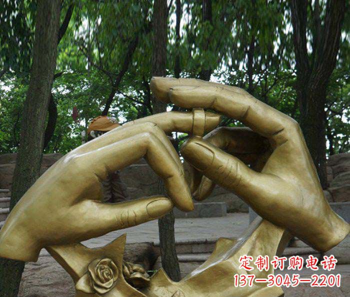 太原精美戒指铜雕塑