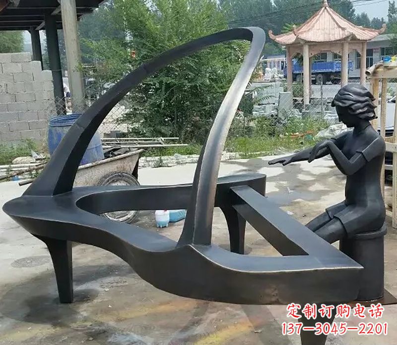 太原钢琴抽象铜雕