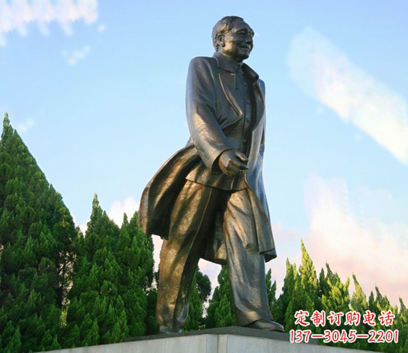 太原邓小平广场伟人铜雕