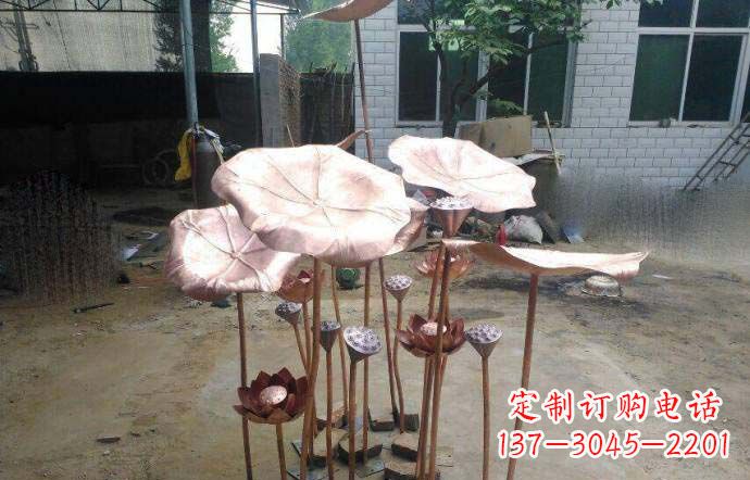太原锻铜荷叶雕塑