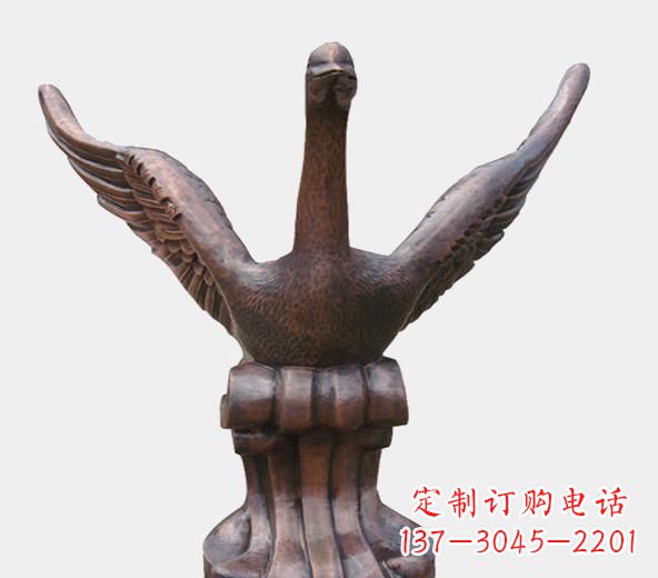 太原高级锻铜天鹅雕塑