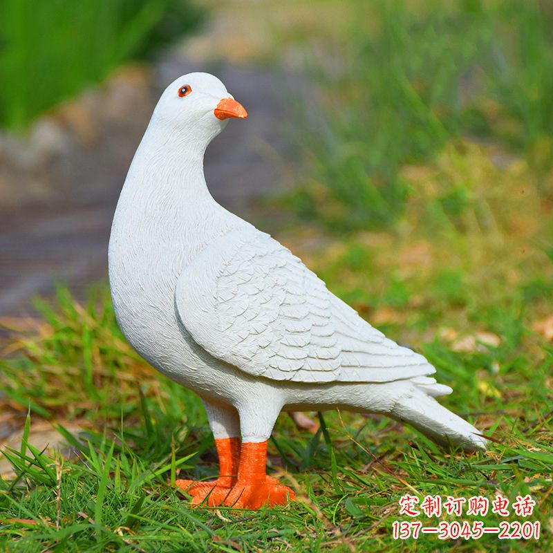 太原和平鸽雕塑传递和平与希望的象征