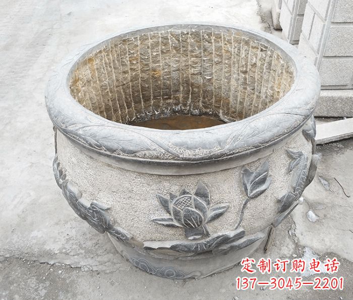 太原仿古荷花鲤鱼雕塑石水缸