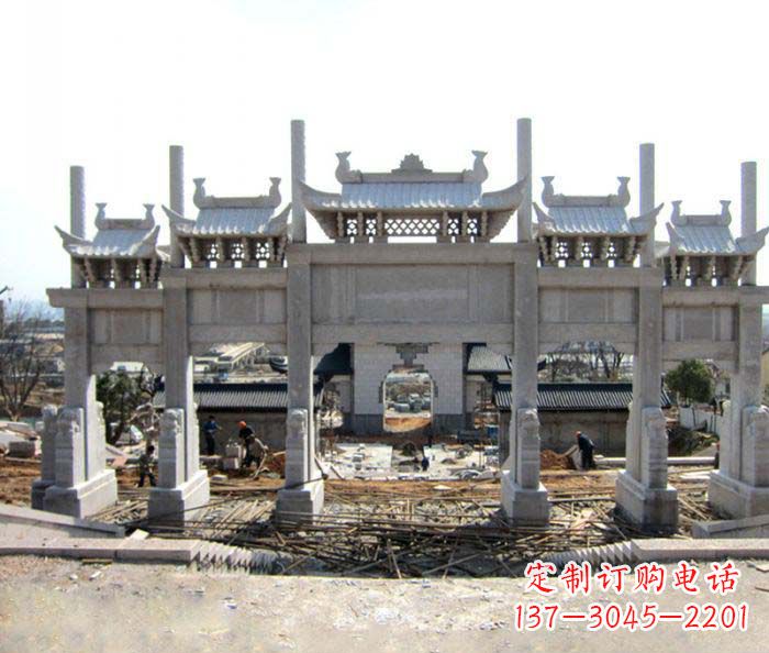 太原仿古五门石牌坊