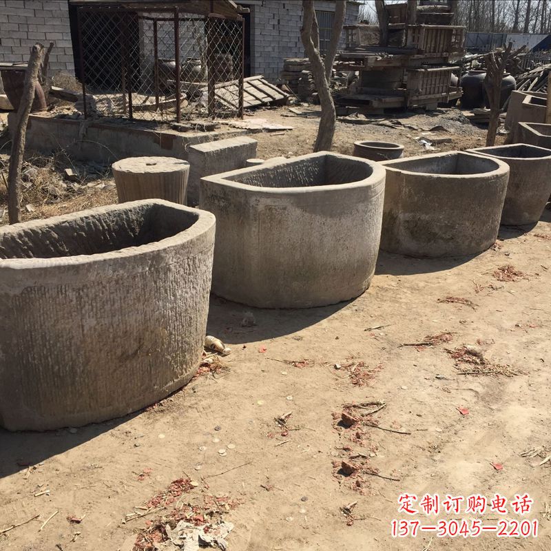 太原中领雕塑——仿古做旧弧形石槽雕塑