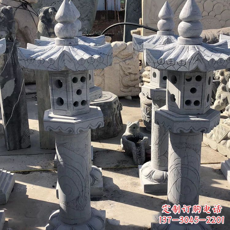 太原中式仿古青石灯笼雕塑
