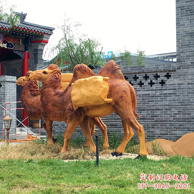 太原仿真骆驼景观雕塑-景区景点仿真动物景观摆件