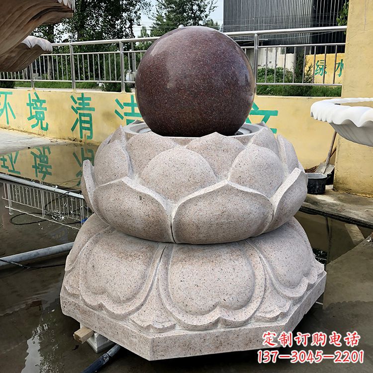 太原金色彩绘风水球雕塑
