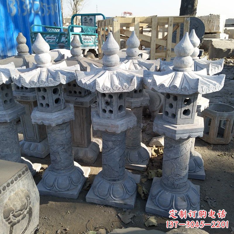 太原高墩青石中式灯笼雕塑