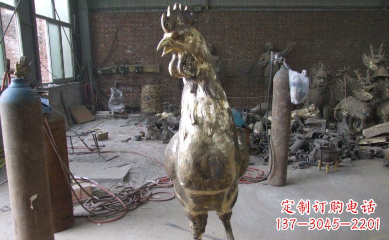 太原雕刻公鸡铜雕,铸就艺术之美