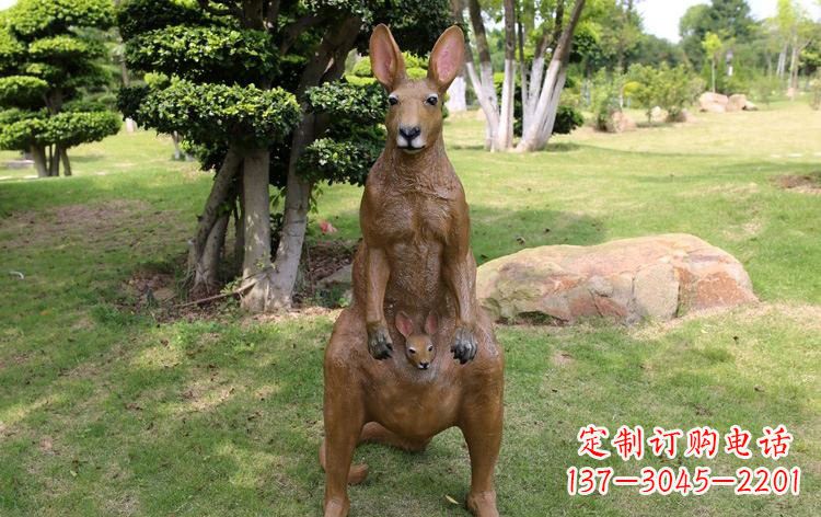 太原公园玻璃钢仿真袋鼠雕塑