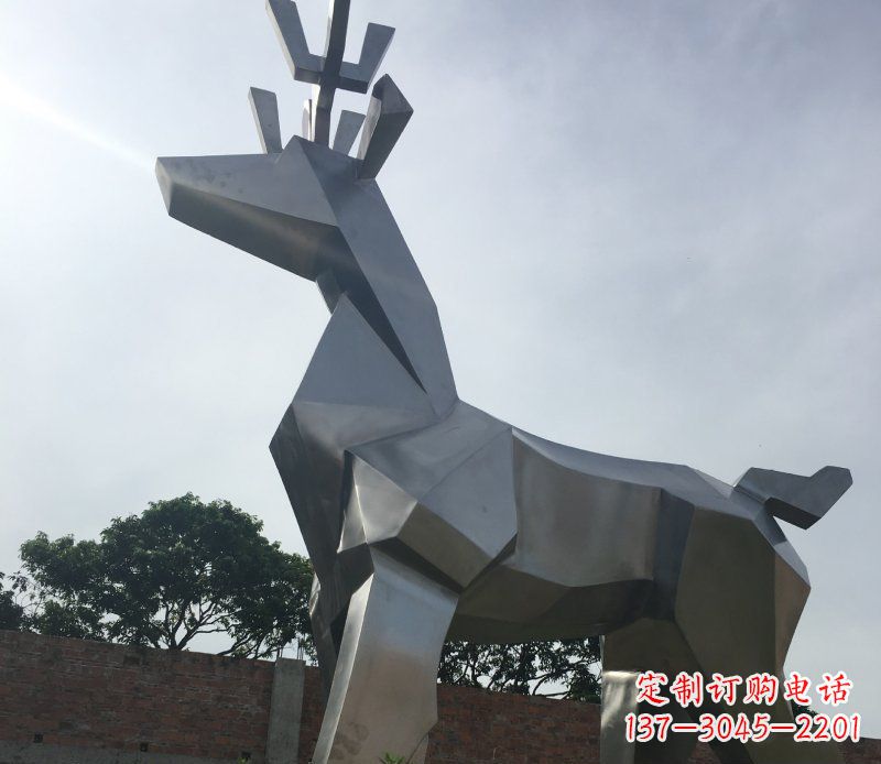 太原不锈钢几何鹿雕塑