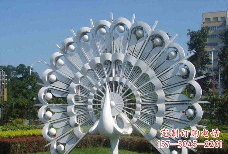太原动感十足的不锈钢孔雀雕塑