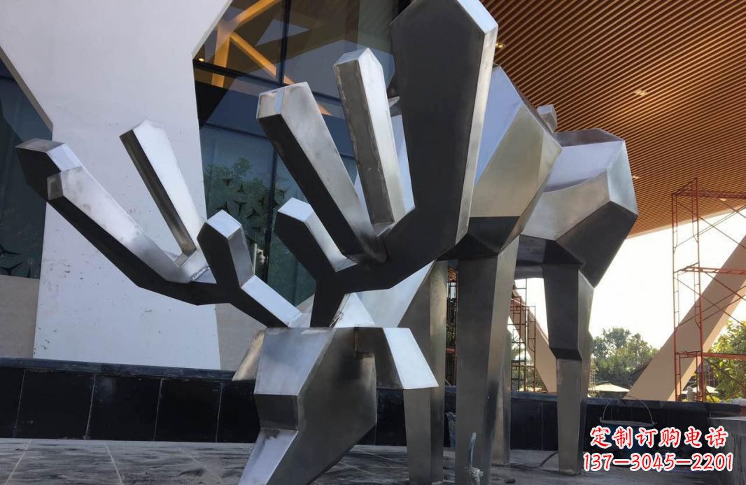 太原高端不锈钢抽象驯鹿雕塑