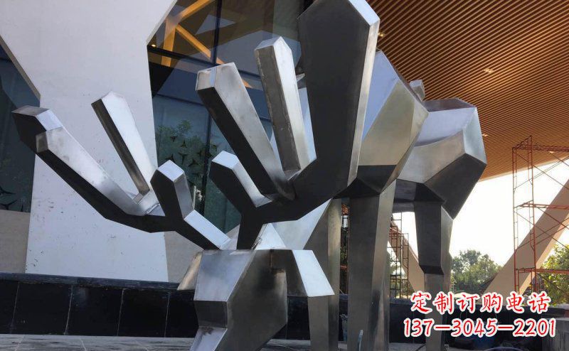 太原聚体雕塑抽象几何驯鹿