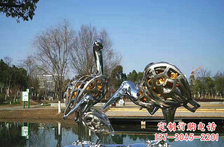 太原手工制作的可爱丹顶鹤雕塑
