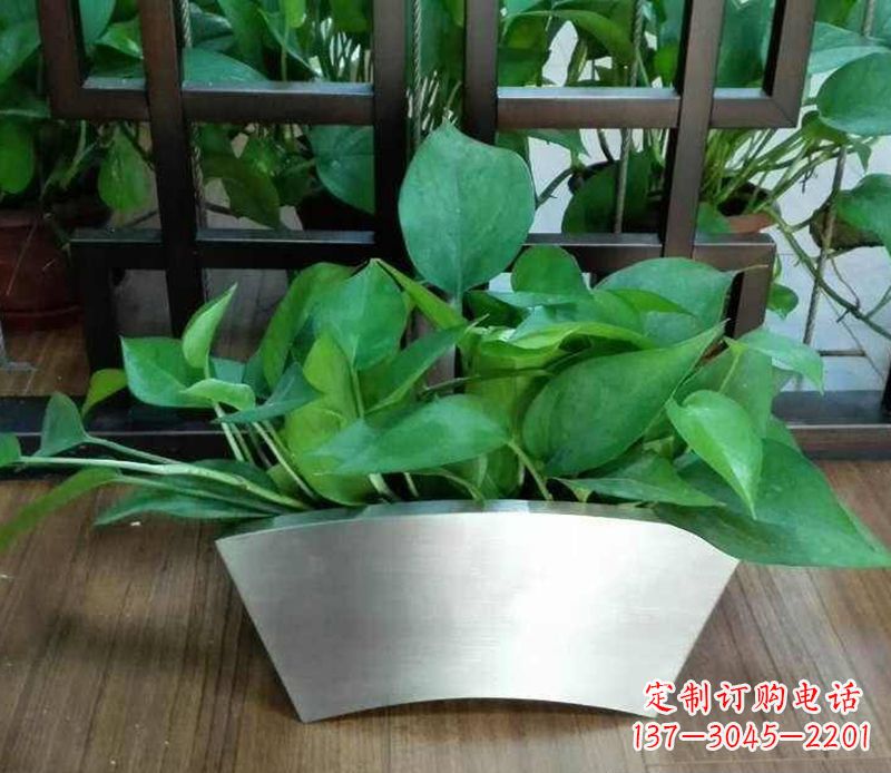 太原高质量不锈钢花盆雕塑,享受自然完美烘托