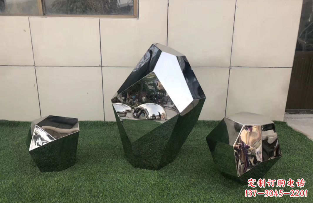 太原高质感不锈钢鹅卵石雕塑