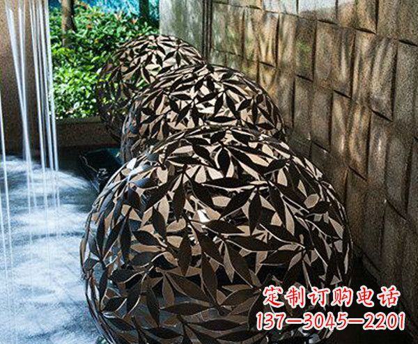 太原不锈钢树叶镂空球景观雕塑