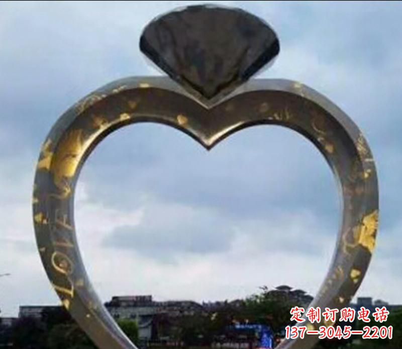 太原不锈钢大型钻石戒指景观雕塑