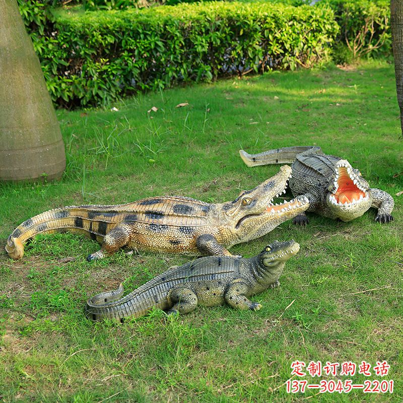 太原可爱的鳄鱼仿真动物雕塑