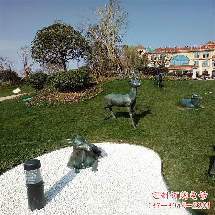 太原公园草坪动物雕塑摆件铜雕鹿