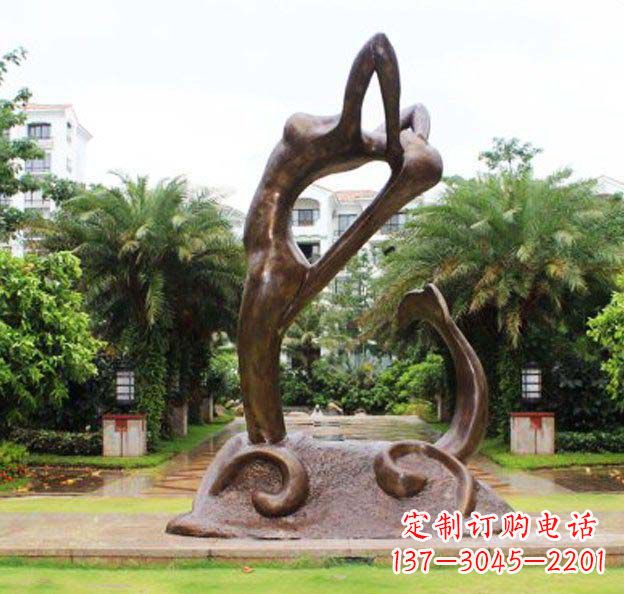 太原公园抽象美人鱼景观铜雕