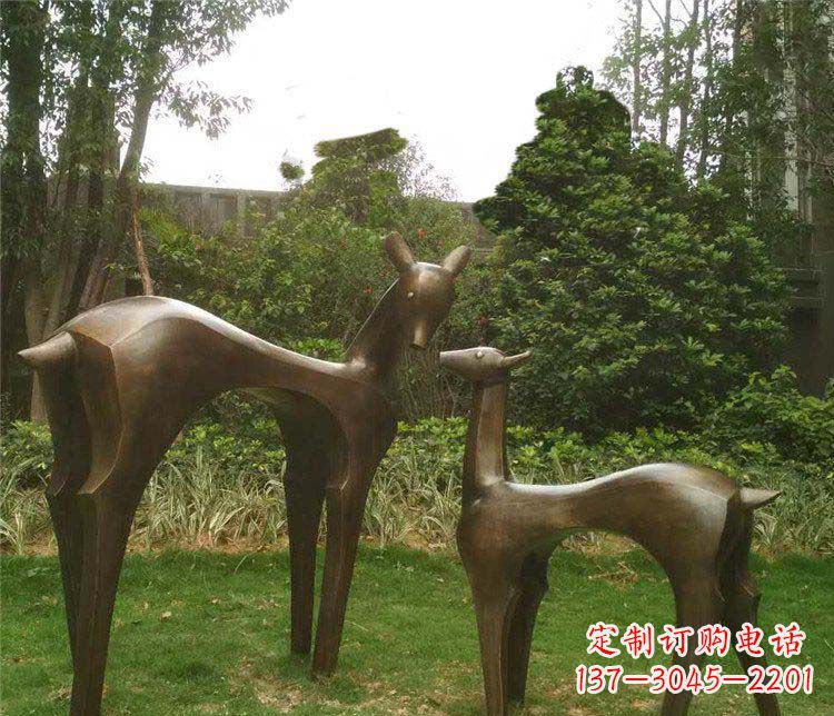 太原高贵优雅的母子鹿铜雕