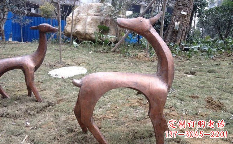 太原公园抽象小鹿动物铜雕