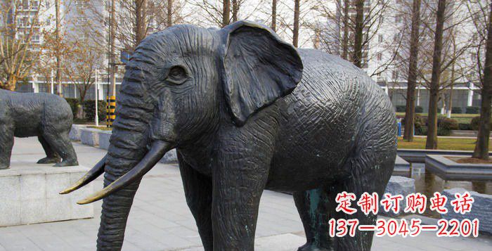 太原公园大象动物雕塑