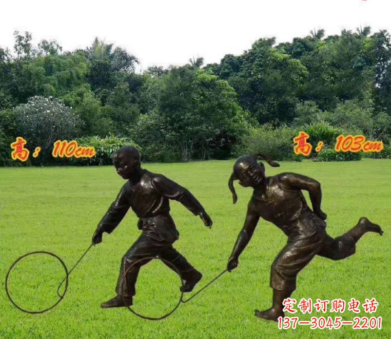 太原公园滚铁环的儿童铜雕 (2)