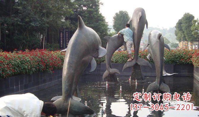 太原公园海豚动物铜雕