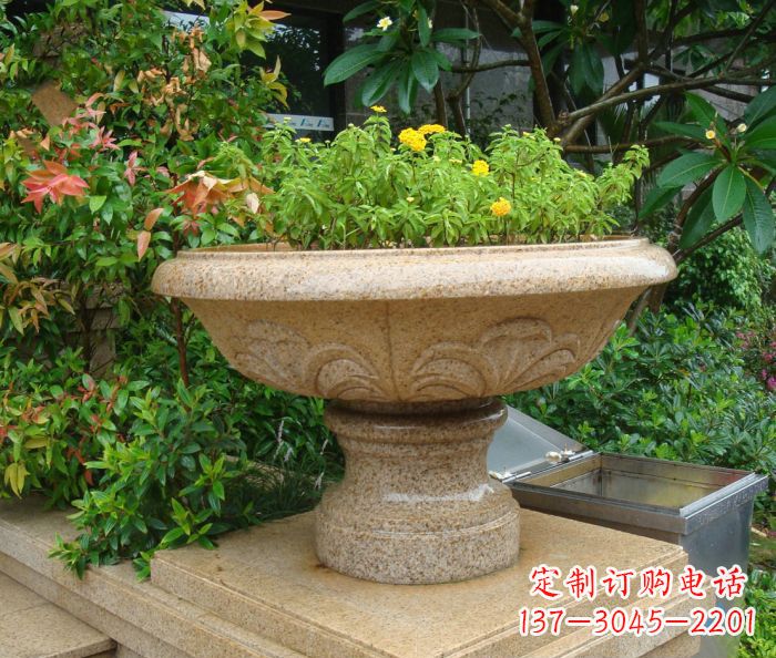 太原雕塑花盆,精雕细琢