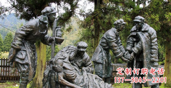 太原公园救人的红军小品铜雕