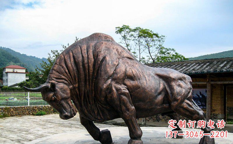 太原公园开荒牛动物铜雕