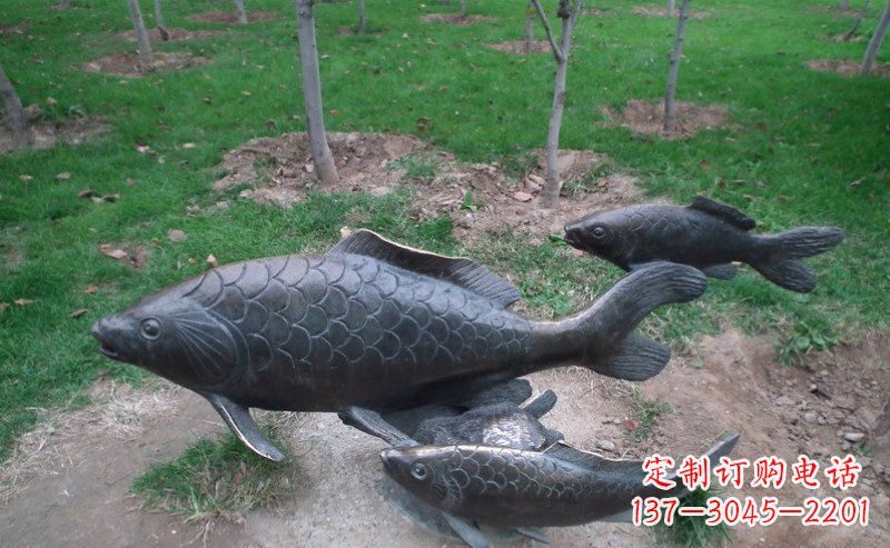 太原艺术记忆——公园装饰铜雕鲤鱼