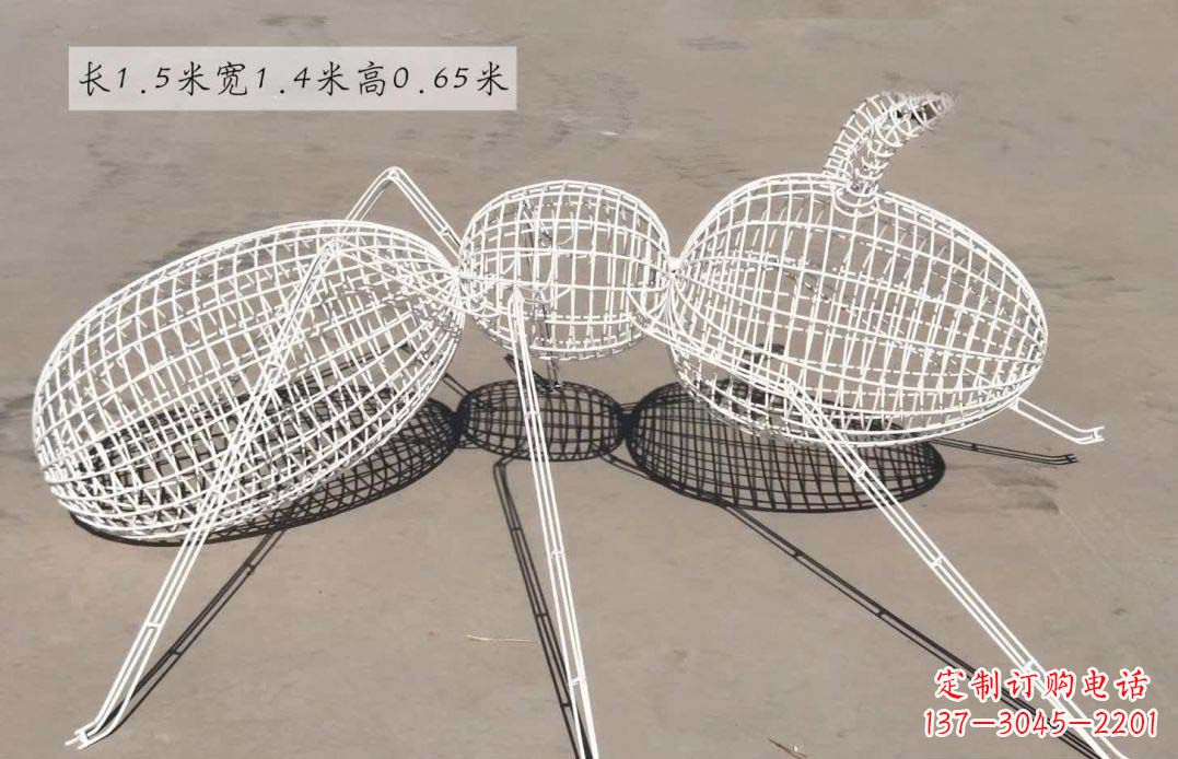 太原美轮美奂的蚂蚁镂空雕塑