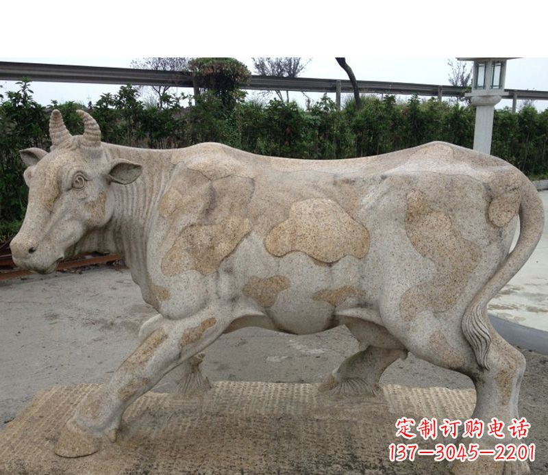 太原中领雕塑精美绝伦的奶牛石雕