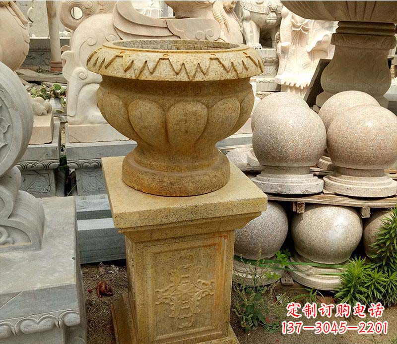 太原砂岩花盆景观石雕--美观多彩的室外装饰